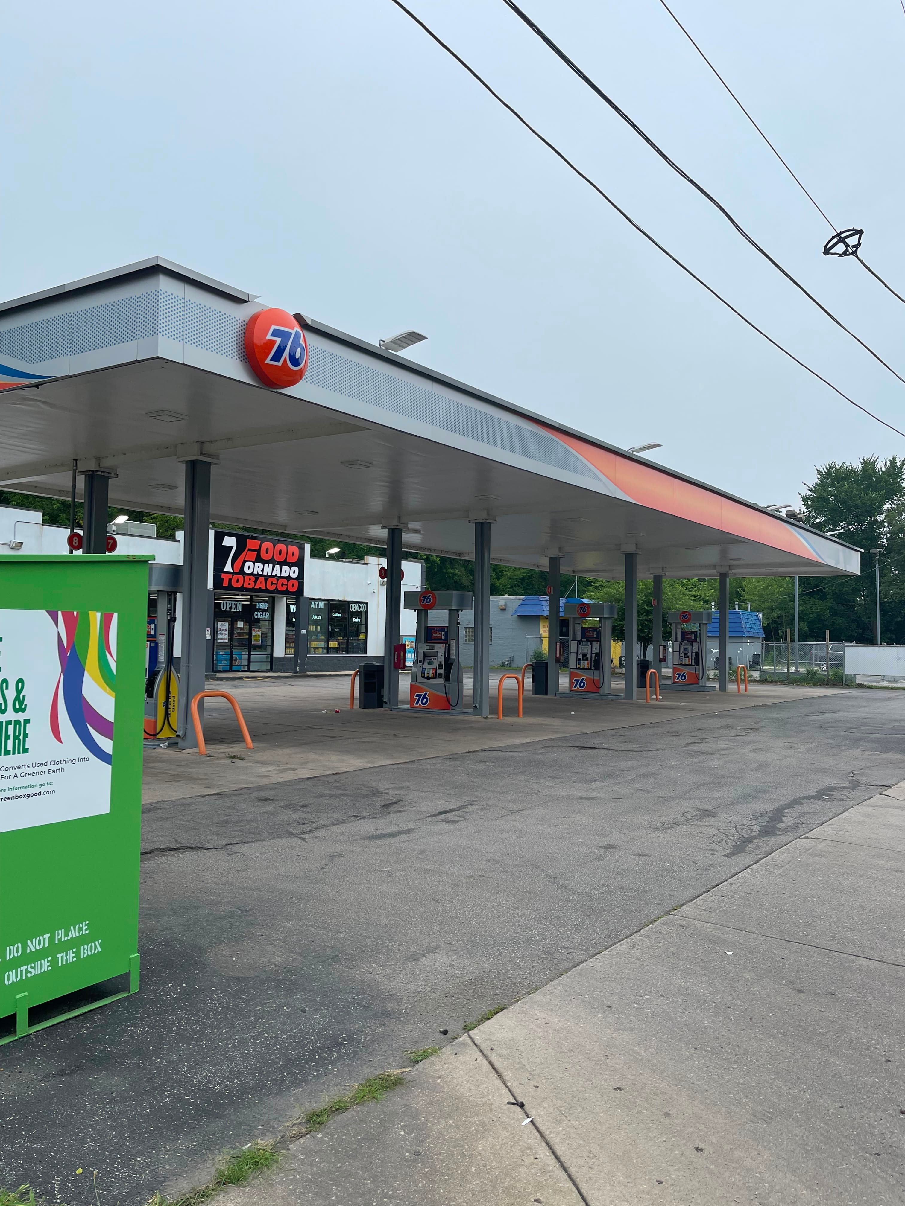 Tornado South Holland - 76 Gas Station #1